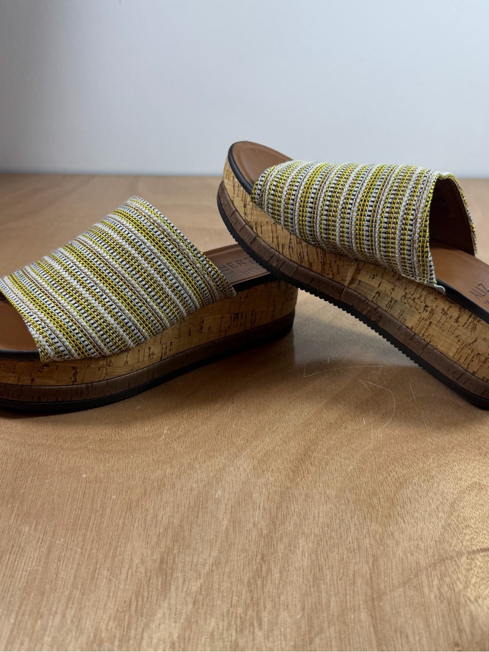 NATURALIZER KRISTEN WEDGE SANDAL WARM WOVEN FADRIC OVERLAY SIZE 6 - Picture 10 of 11